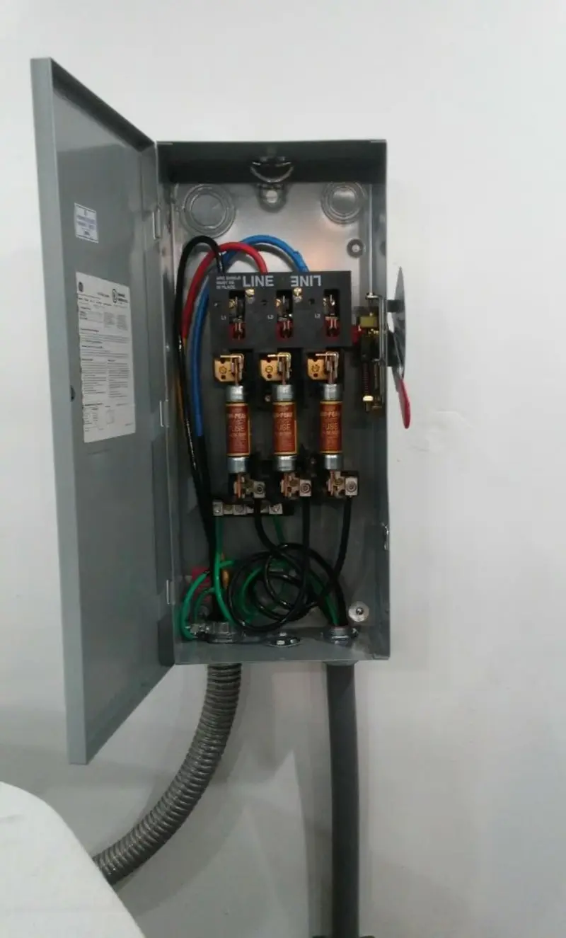 Three-phase disconnect switch installed for Electrical Wiring & Rewiring in McMinnville